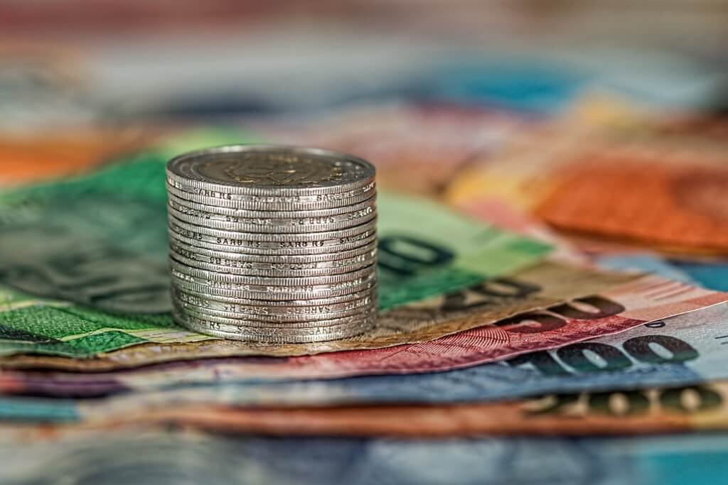 How Much Can You Earn and Save Teaching English Abroad