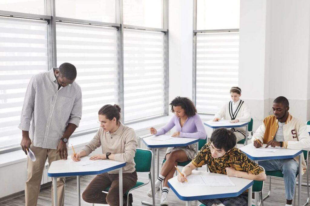 What Visa and Cultural Considerations Should Australian Teachers Know