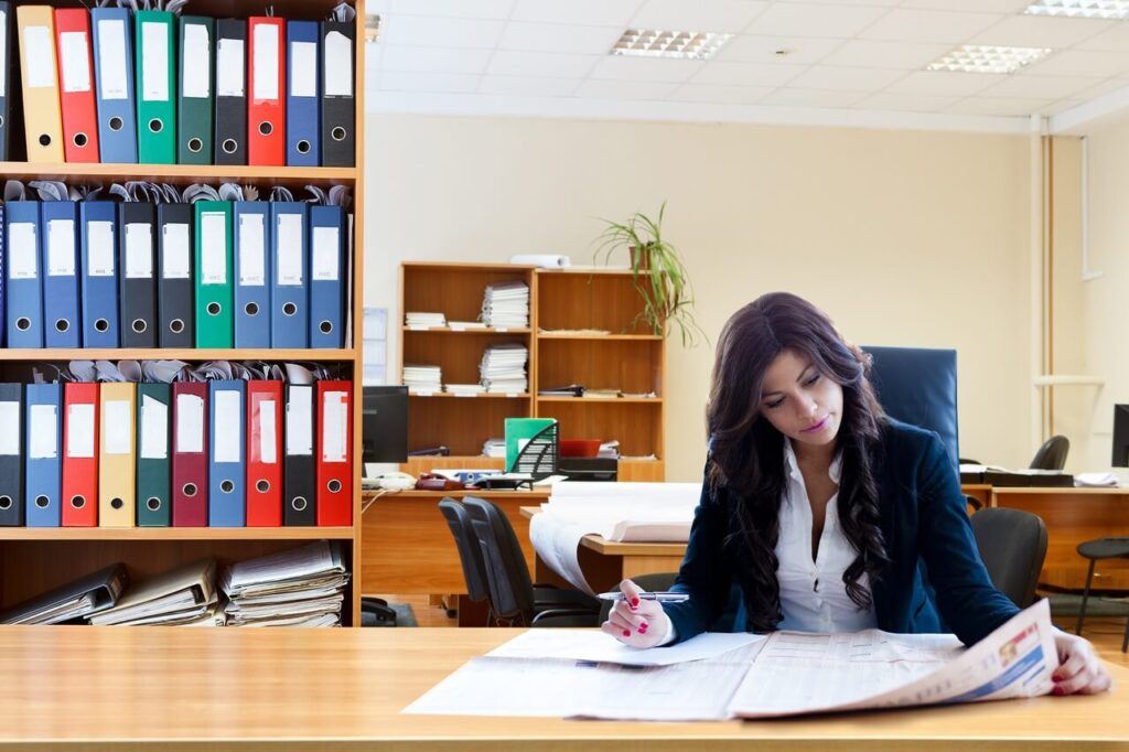What Are the Main Differences Between Direct Method and Other Teaching Approaches