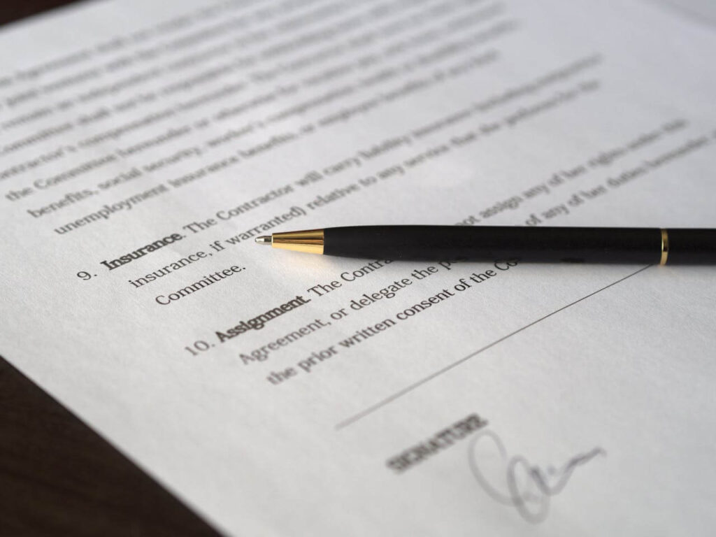 What Types of Employment Contracts Apply to Foreign Teachers?