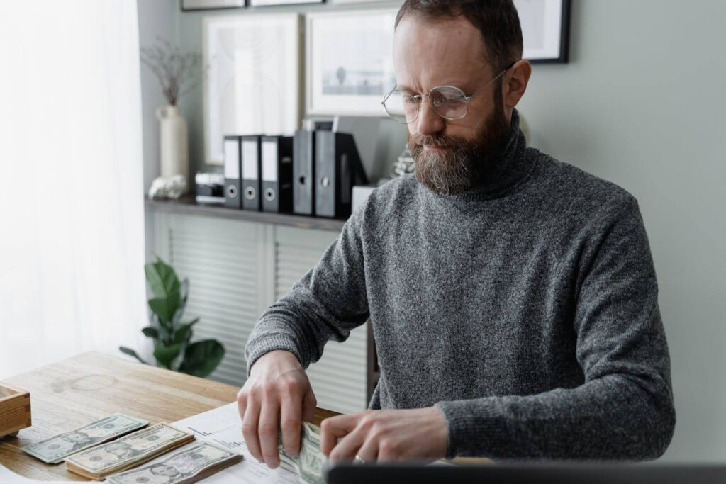 FAQ - Common Questions About Late Salary Payments